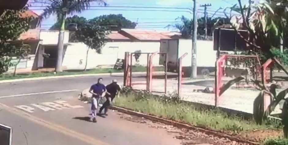 C Meras Flagram Momento Em Que Preso Do Semiaberto Executado No