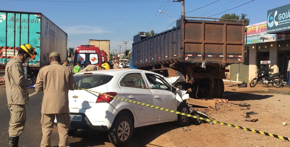 Homem morre e três pessoas ficam feridas em acidente na GO 080 em