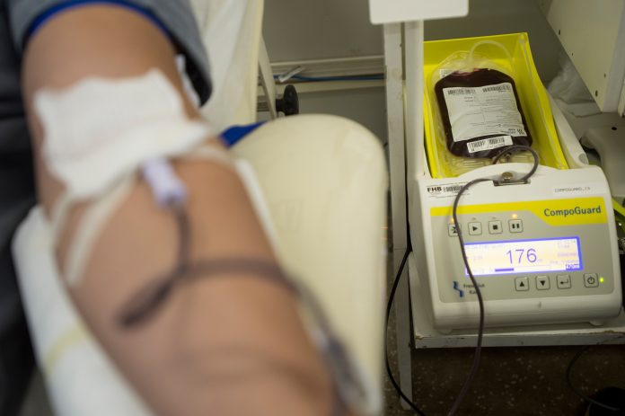 Testemunha de Jeová cobra indenização de R$ 30 mil após ser obrigada a fazer transfusão de sangue