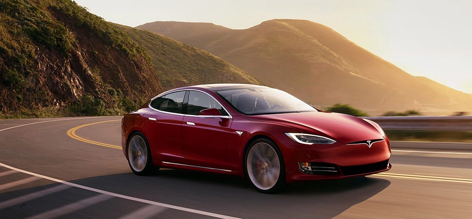 Receita da Tesla cai 9% no 1º trimestre com queda nas vendas de carros elétricos
