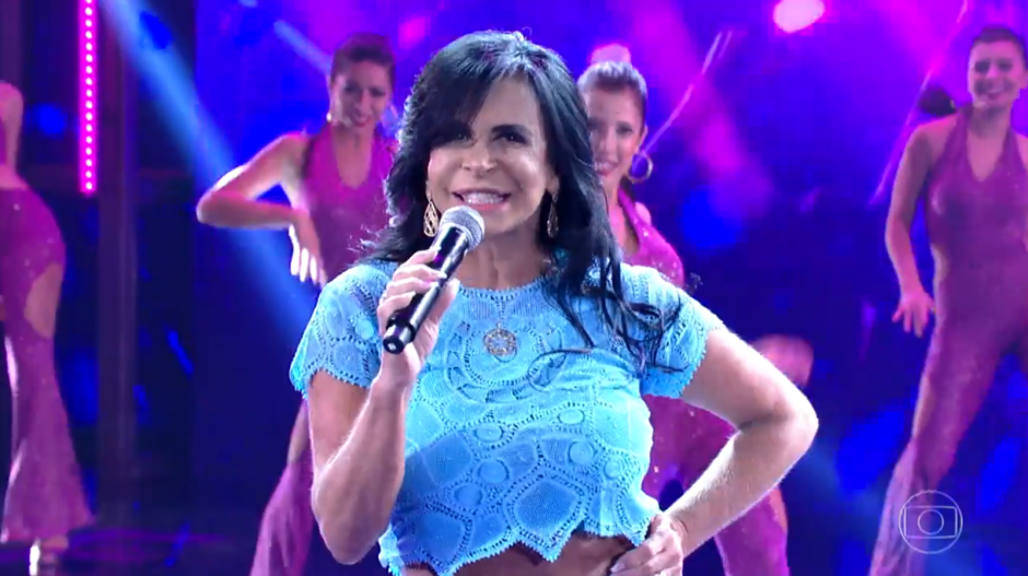 Gretchen participa de campanha da Prefeitura do Recife contra assédio no Carnaval