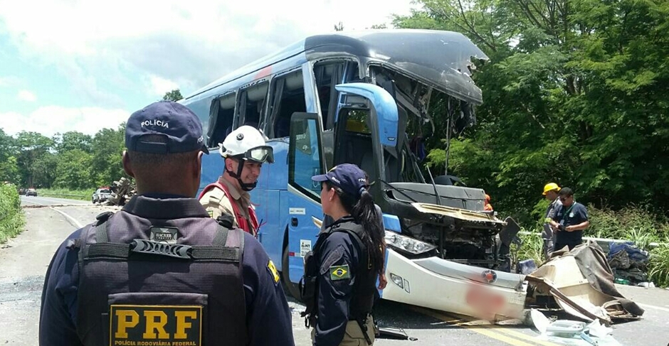 Sobe Para Nove O Número De Mortos Em Acidente Na Go 020 