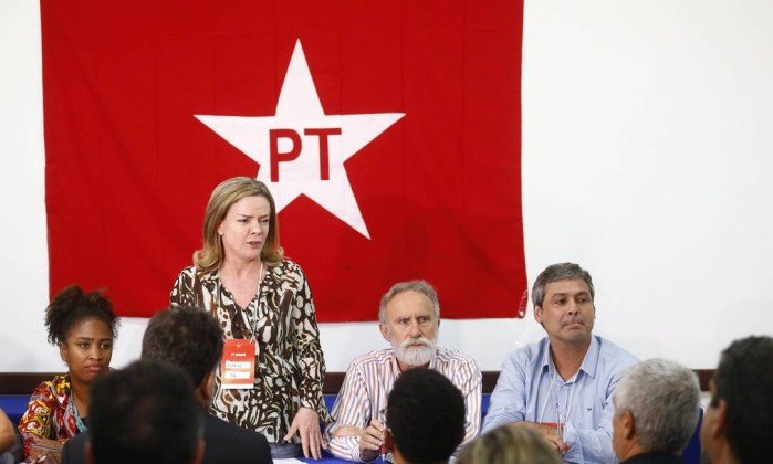 Gleisi Hoffmann é reeleita presidente do PT (Foto: Reprodução/O Globo)