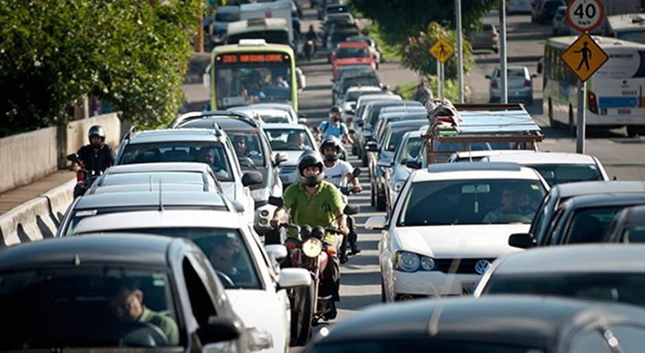 População se mostra insatisfeita com trânsito em Goiânia (Foto: Reprodução)