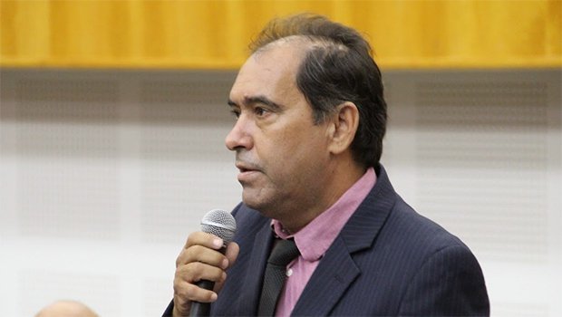 https://www.emaisgoias.com.br/fabricio-rosa-faz-denuncia-criminal-e-mpe-ajuiza-acao-por-propaganda-irregular-contra-edson-automoveis/