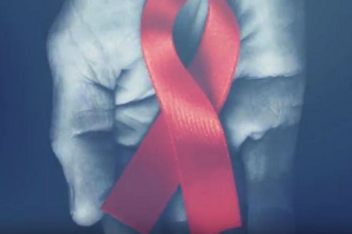 Bolsonaro sanciona lei que obriga sigilo de dados de pessoas com HIV, hepatite, haseníase e tuberculose
