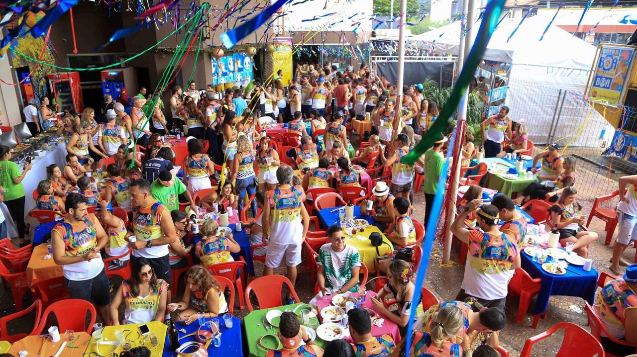 Bares e restaurantes não se animam com carnaval