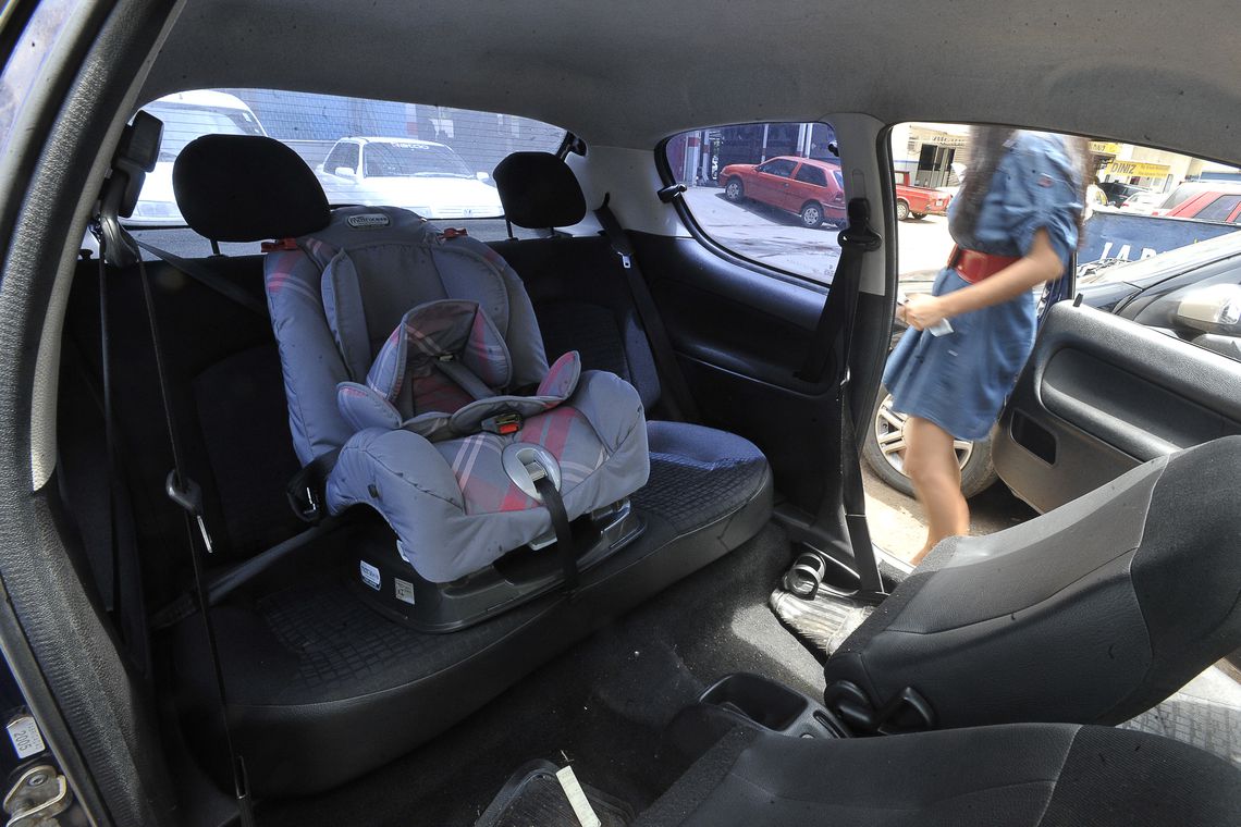 Cresce números de motoristas flagrados transportando crianças sem cadeirinha em Goiás (Foto: Arquivo/Agência Brasil)
