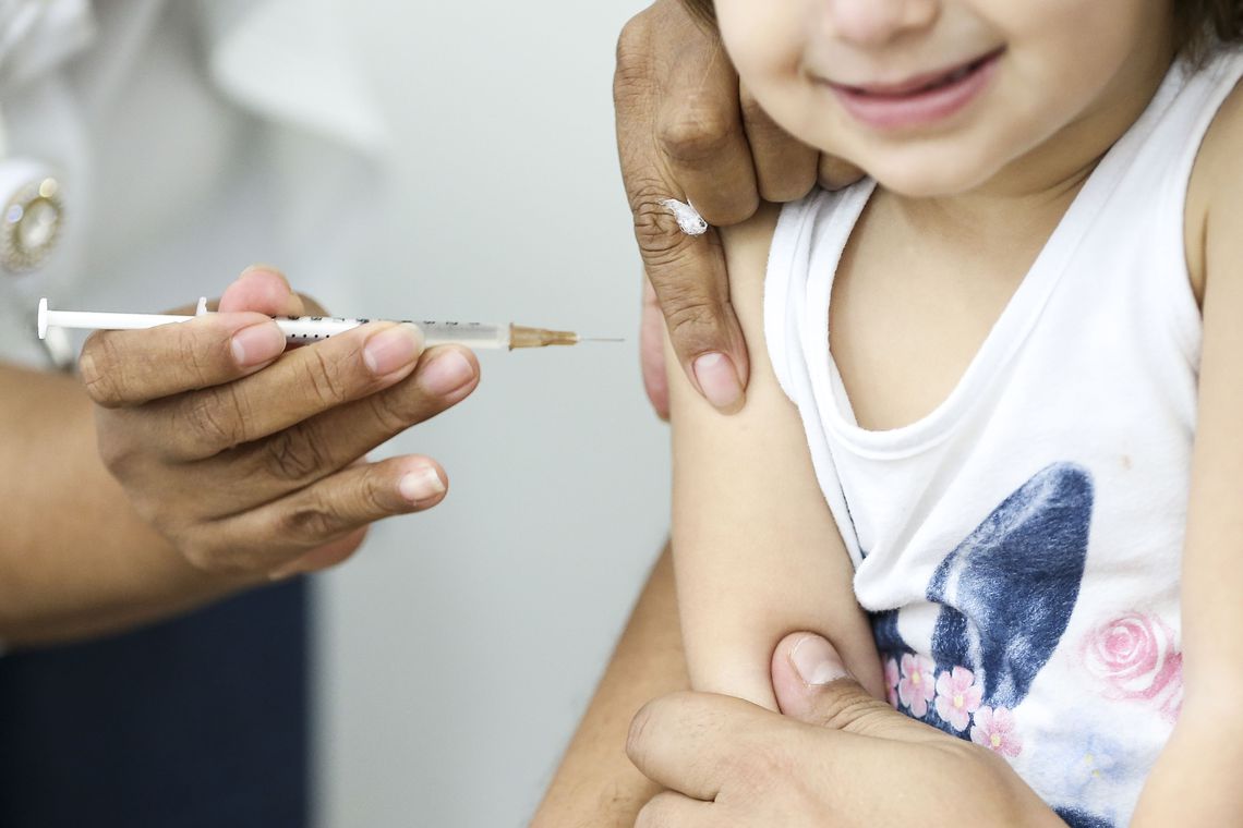 EUA vacinaram contra Covid 18% das crianças em dois meses de campanha