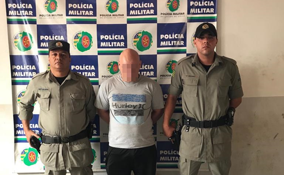 Vigilante foi preso quando ainda estava com dinheiro de detento; caso é investigado pela PC de Inhumas (Foto: Divulgação / PM)