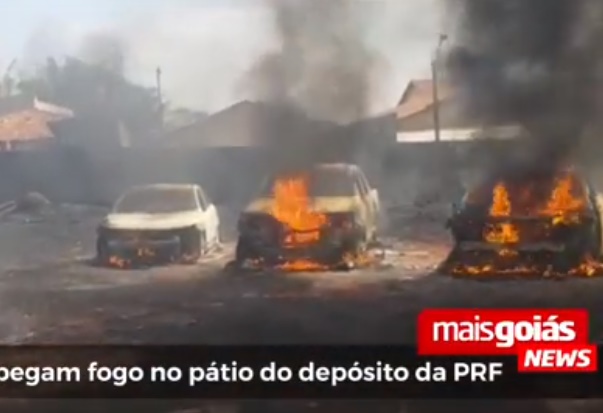 Veículos pegaram fogo no pátio da PRF em Goiânia