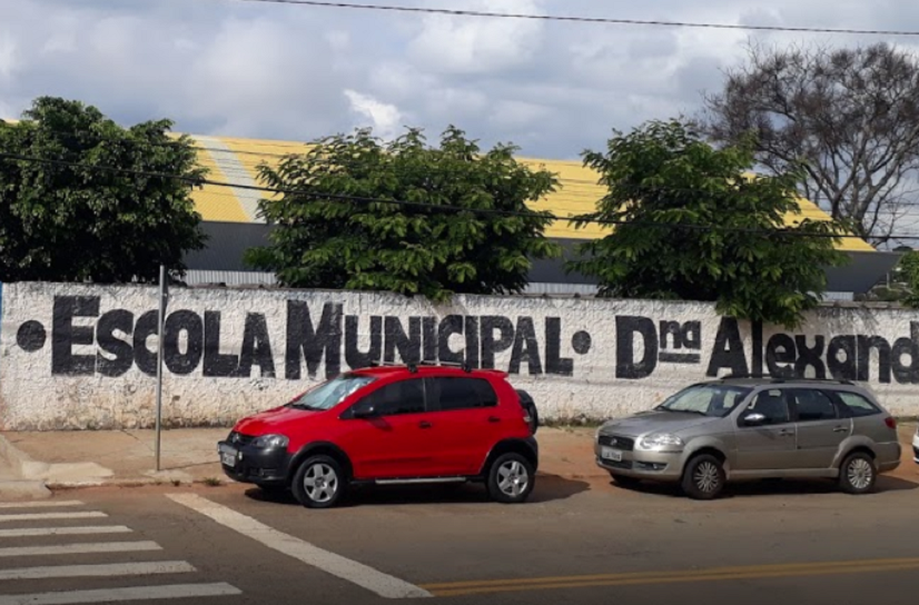 Escola Municipal Dona Alexandrina, em Anápolis, onde um aluno de 11 anos feriu colega com facão