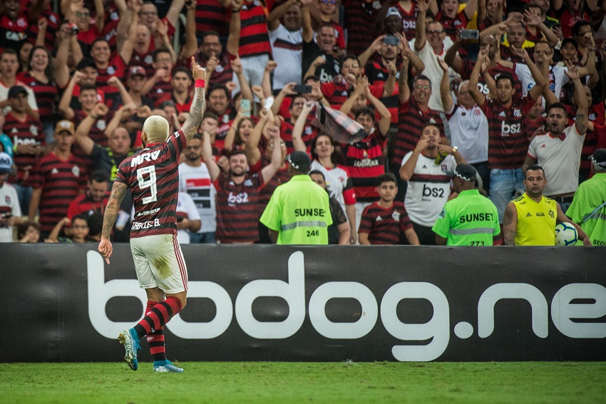 Gabigol comemora gol contra o Santos (Foto: Alexandre Vidal / Flamengo)