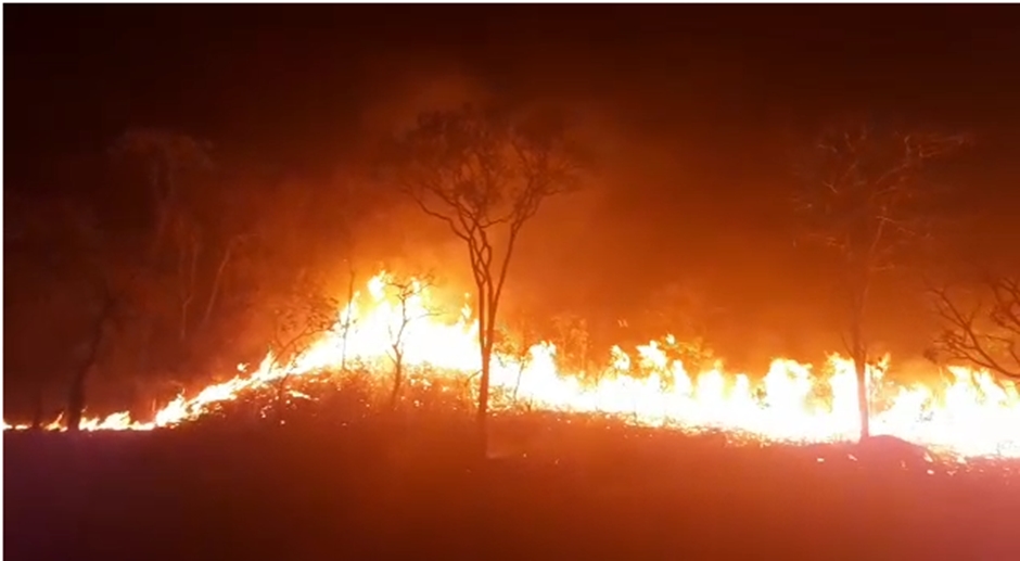 O incêndio que atingiu o território Kalunga, em Monte Alegre, foi controlado na tarde deste domingo (29). Local ficou em chamas por cerca de cinco dias. (Foto: Reprodução)