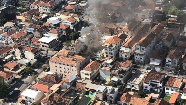 Homem e bebê morrem durante incêndio em prédio em Higienópolis, na Zona Norte do Rio