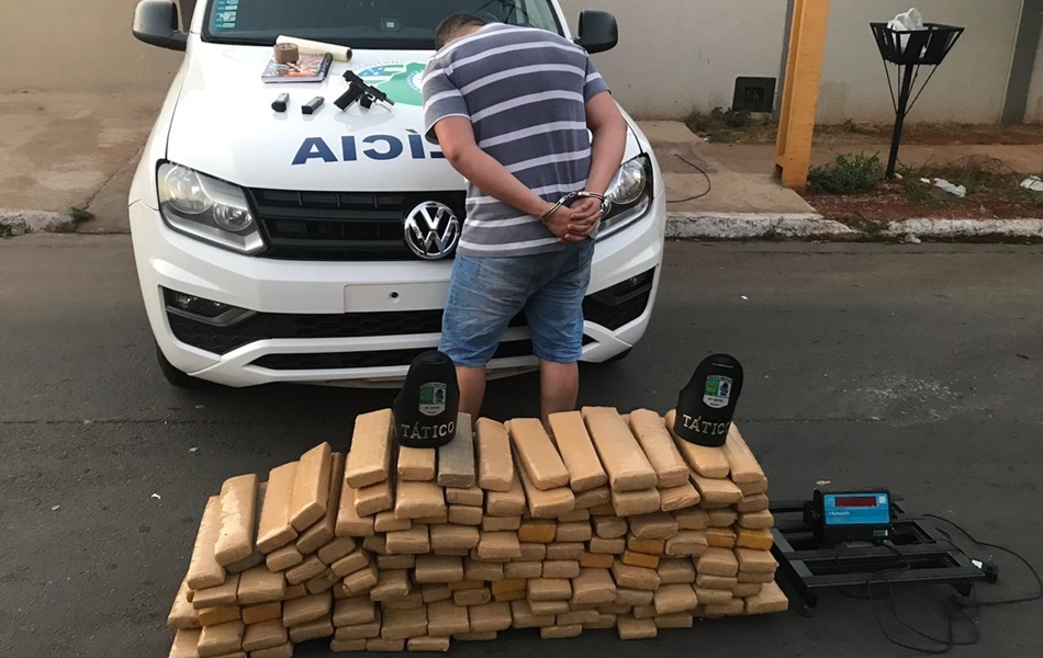 Tático da PM-GO apreende cerca de 150kg de maconha com homem conhecido no tráfico goiano