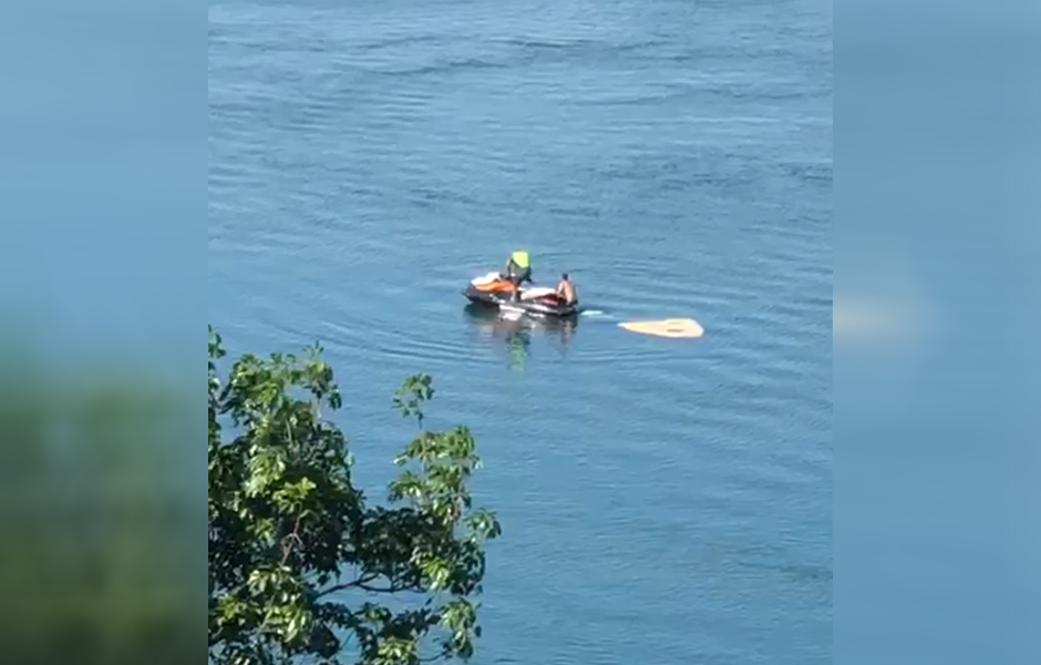 Lancha afunda no Rio Paranaíba, em Itumbiara. Quatro pessoas estão desaparecidas