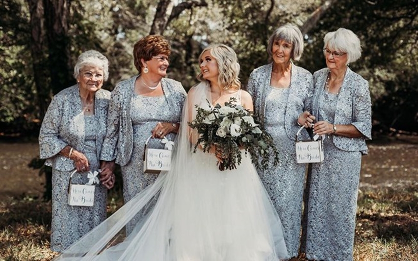 Noivos convidam avós para serem floristas de casamento, nos Estados Unidos