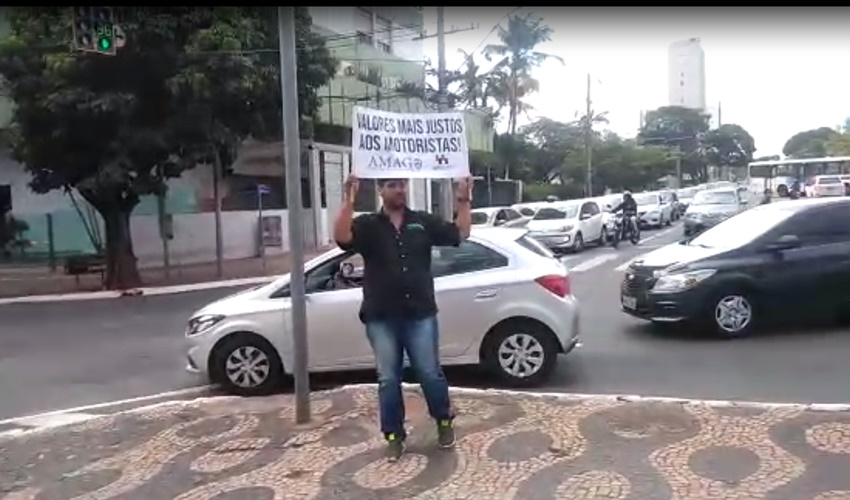 Motoristas de aplicativo farão protesto por revisão de tarifas e segurança, em Goiânia