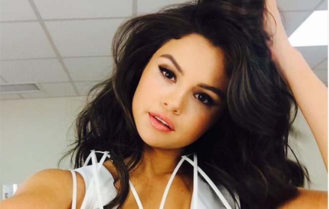 Selena Gomez critica piada sobre transplante de órgãos Quero que ele escute, diz Selena Gomez ao comentar sobre música para Justin Bieber, Lose You To Love Me