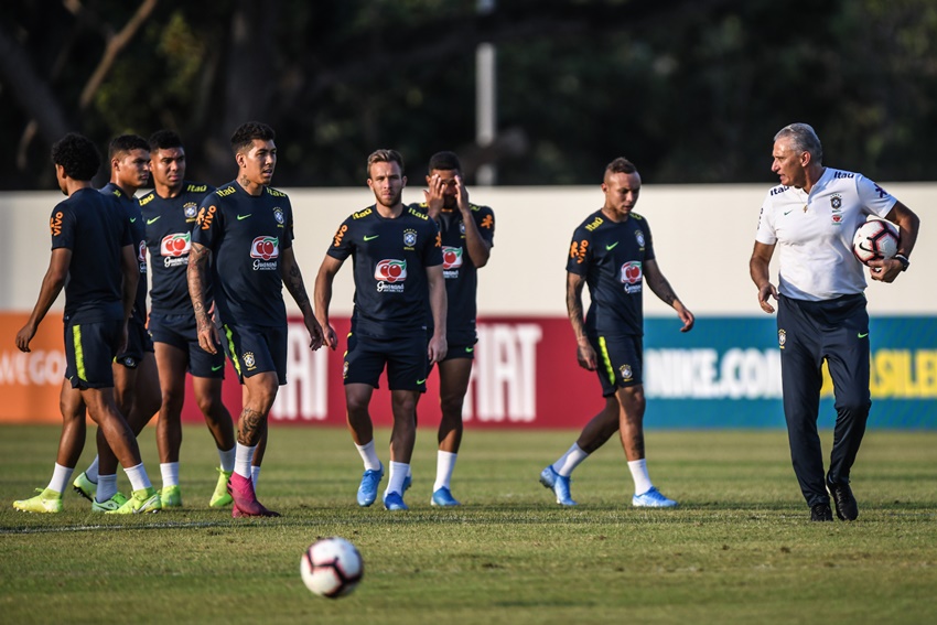Treino da Seleção Brasileira (Foto : Pedro Martins)