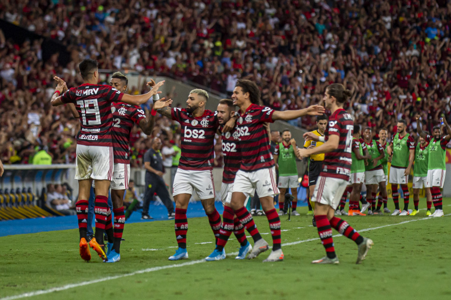 Flamengo e Vasco protagonizam clássico de oito gols em empate no Maracanã