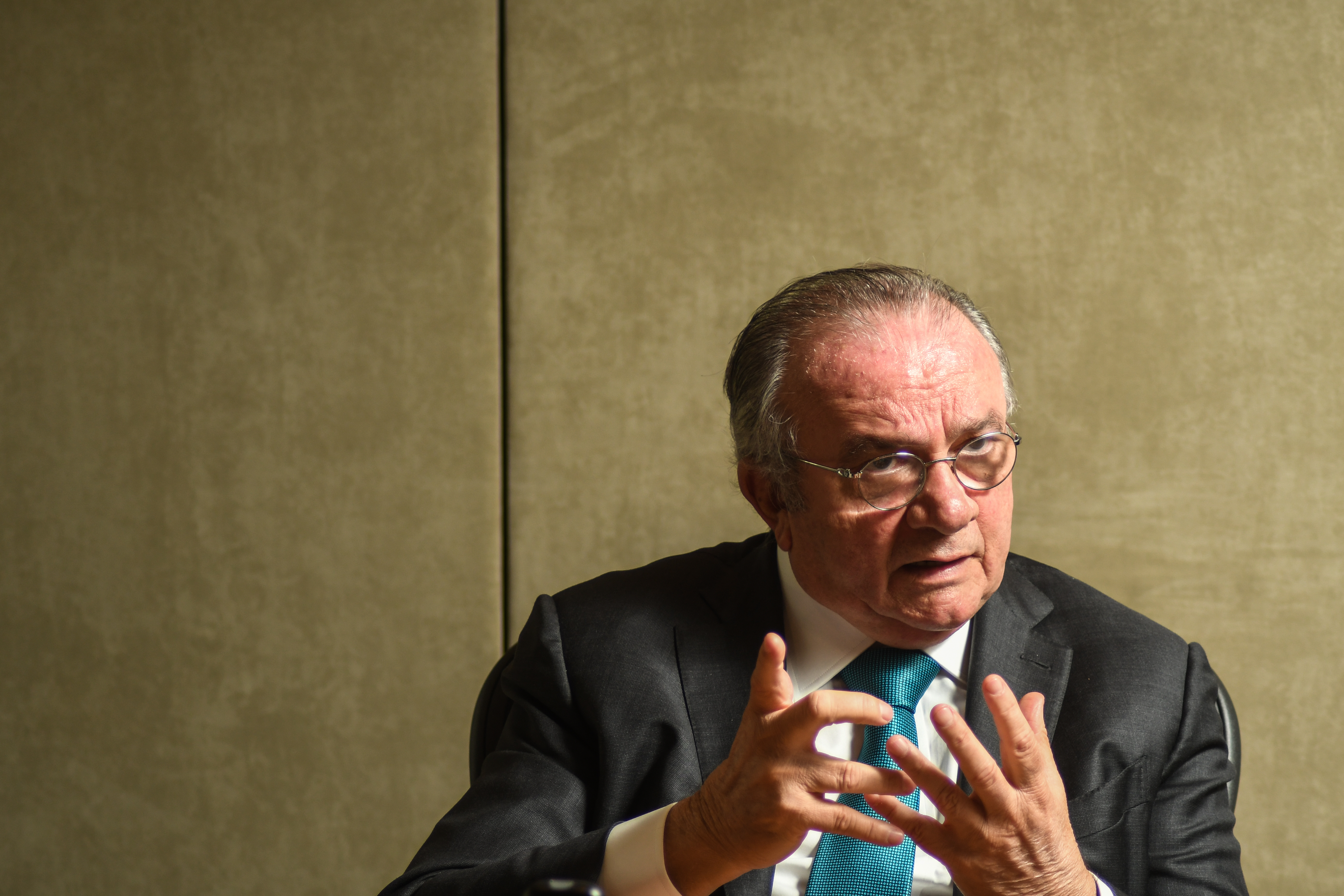 Ex-ministro do TSE e do STJ e hoje advogado Cesar Asfor Rocha em seu escritório, em São Paulo. (Foto: Karime Xavier/Folhapress)