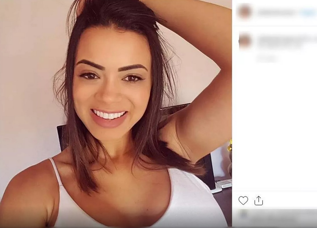 Julia Barbosa de Souza, de 28 anos, era passageira da caminhonete dirigida pelo namorado dela em Sorriso (Foto: Instagram/Reprodução)