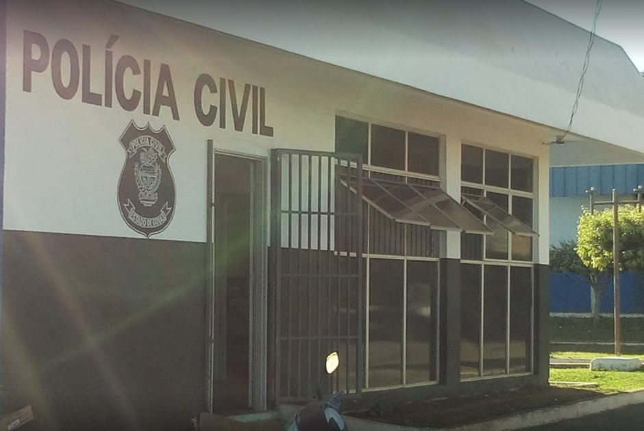 Homem mata irmão com arma de fogo e foge, em Piracanjuba