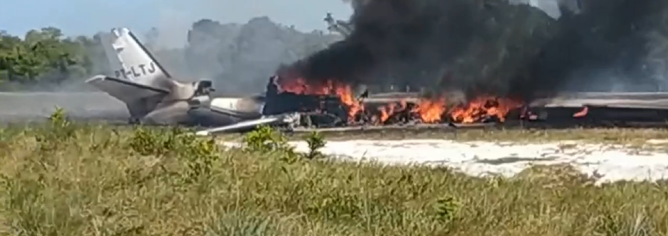 Uma pessoa morre e nove ficam feridas em queda de avião na Bahia