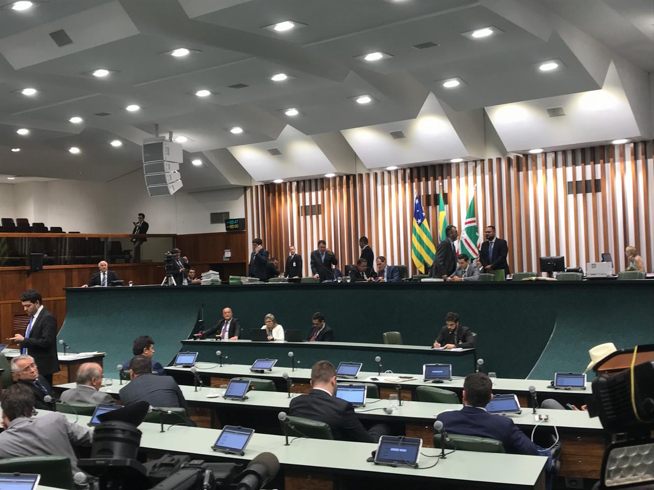 Projeto que autoriza abertura de capital da Saneago é aprovado em segunda votação