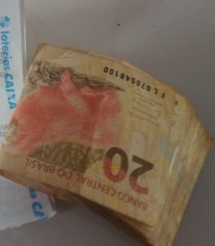 Homem encontra envelope com R$300 e devolve dinheiro, no Jardim Europa