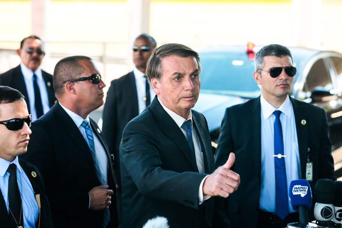 Bolsonaro diz ter quase certeza que Trump irá atendê-lo sobre questão do aço
