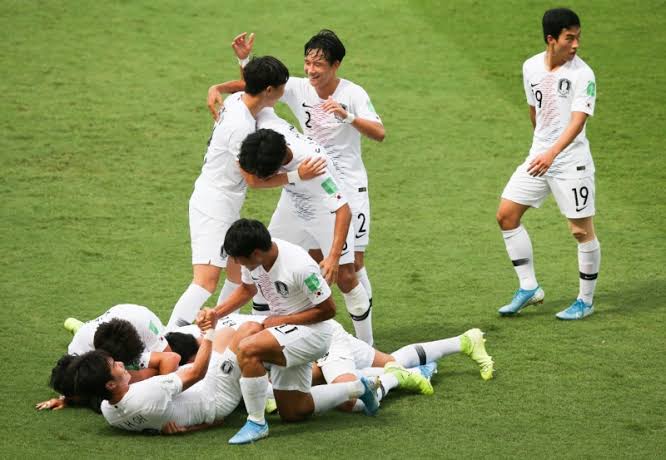 Os dois jogos desta terça foram realizados no Estádio Olímpico de Goiânia. Na preliminar, a Coreia do Sul derrotou a seleção de Angola por 1 a 0, com um gol marcado por Choi.