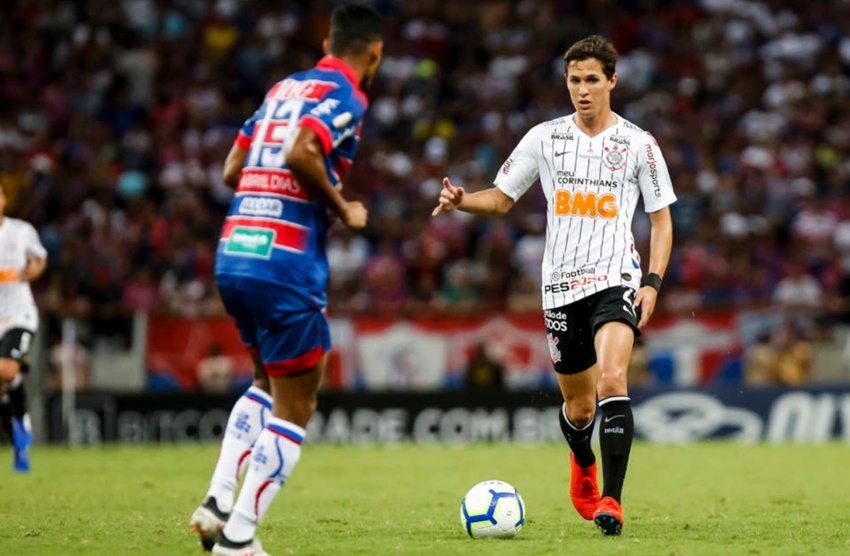 Corinthians muda postura sem Carille e volta a vencer