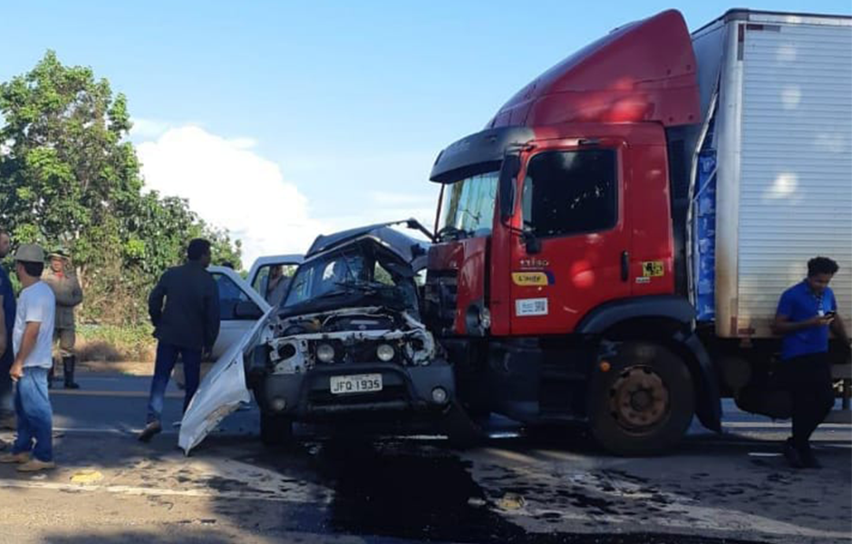 Uma pessoa morre em acidente na BR-153, em Uruaçu