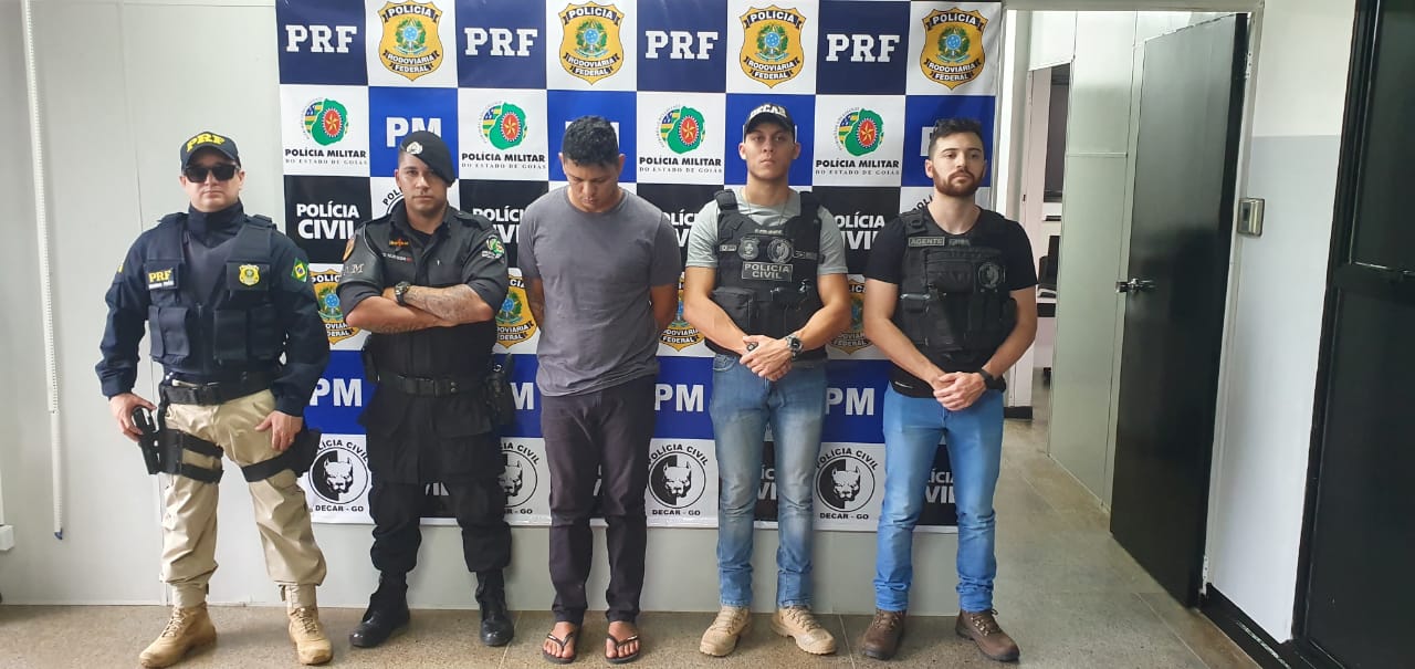 Um dos líderes de uma facção criminosa responsável por roubos de carga em Anápolis foi preso em Goiânia na madrugada desta sexta-feira (13). (Foto: Divulgação)
