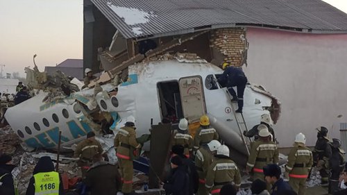 A aeronave da companhia Bek Air se acidentou próximo do aeroporto de Almaty, segundo informações preliminares