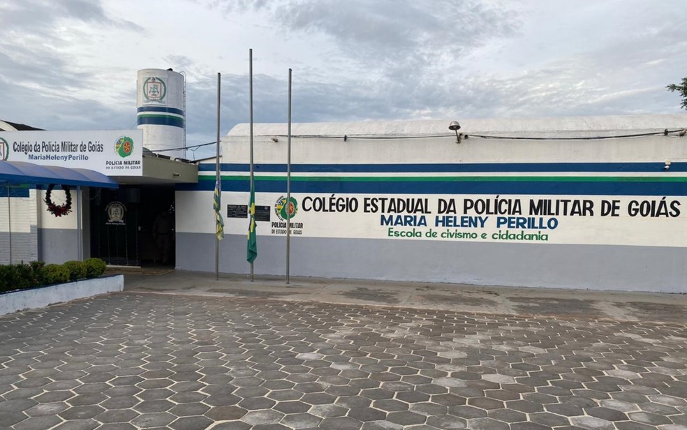 Segundo o Comando de Ensino da PM, o aluno foi levado para o hospital municipal local e, em seguida, transferido para o Hugol, em Goiânia (Foto: Reprodução / G1)