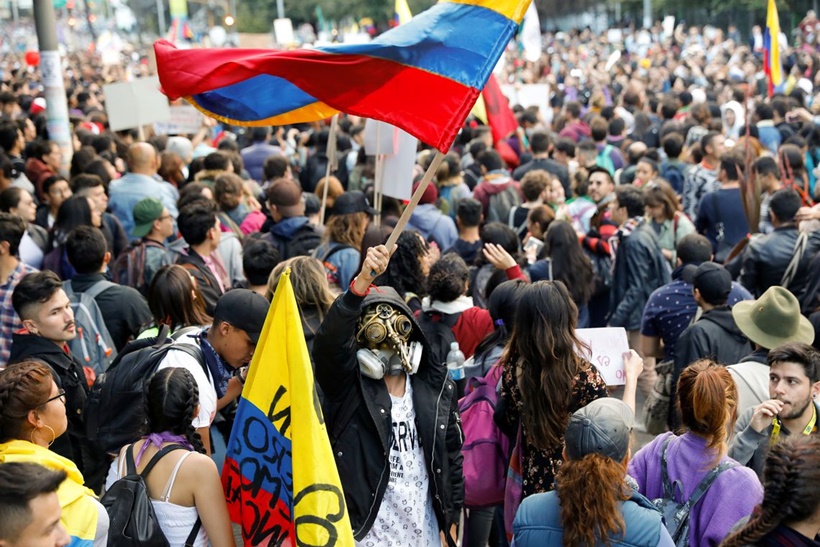 Colombianos protestam contra assassinatos de líderes