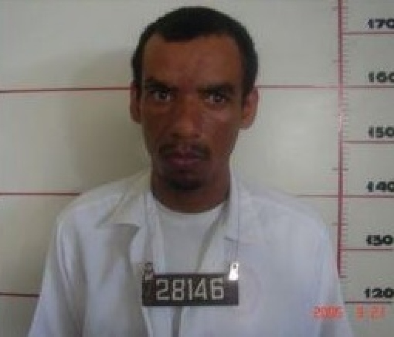 Um homem, de 41 anos, foi preso em Goiânia na manhã deste domingo (29), suspeito de cometer estupros e roubos contra duas menores. (Foto: Divulgação/PM)