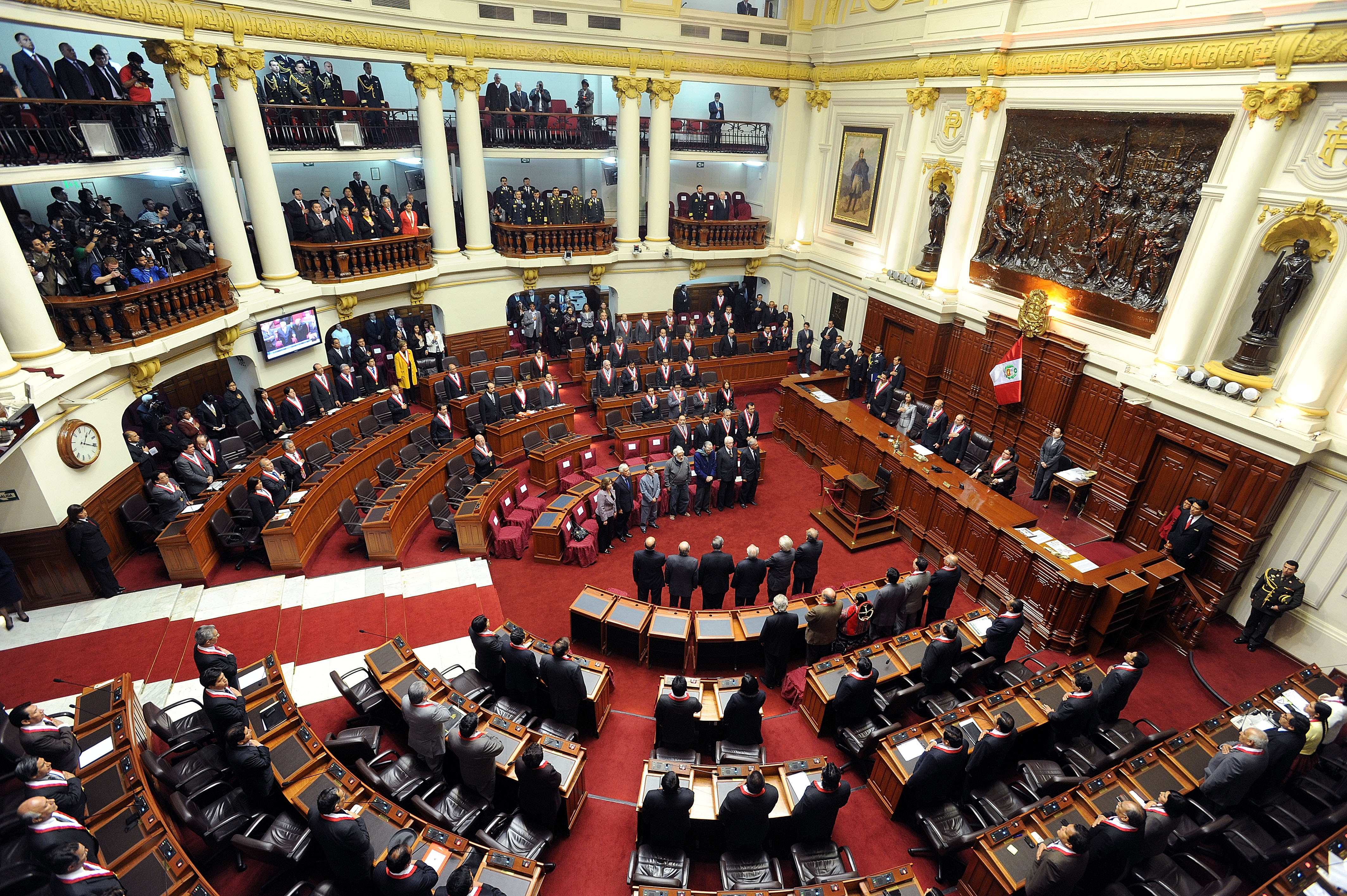 Peruanos foram às urnas após dissolução do parlamento