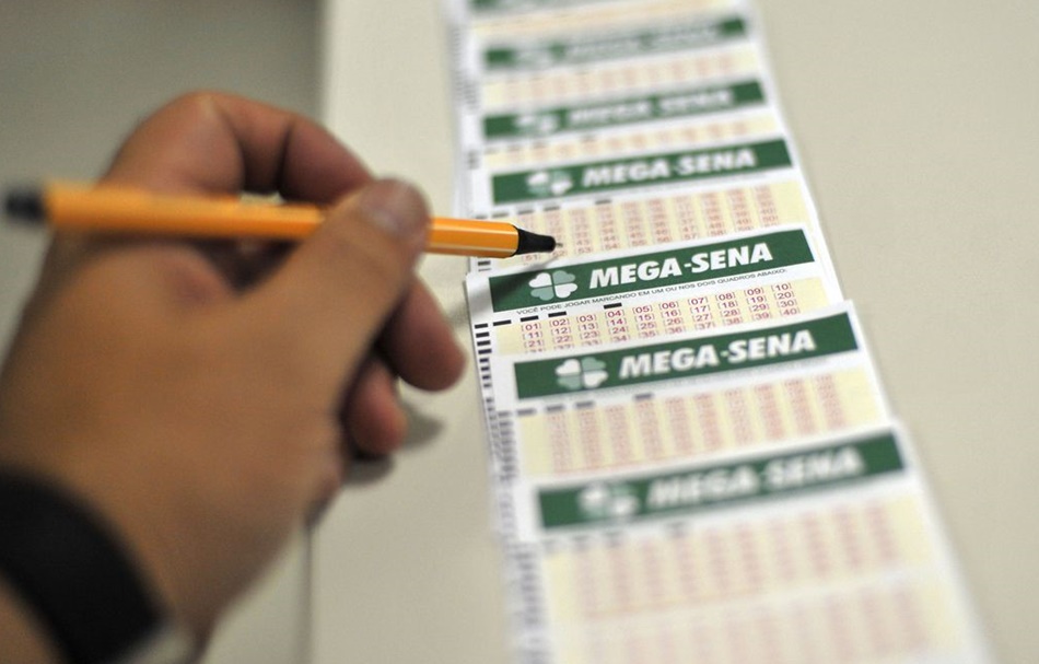 Mega-Sena acumula e pode pagar R$ 60 milhões na quinta (8) (Foto: Marcelo Casal Jr/ Agência Brasil)