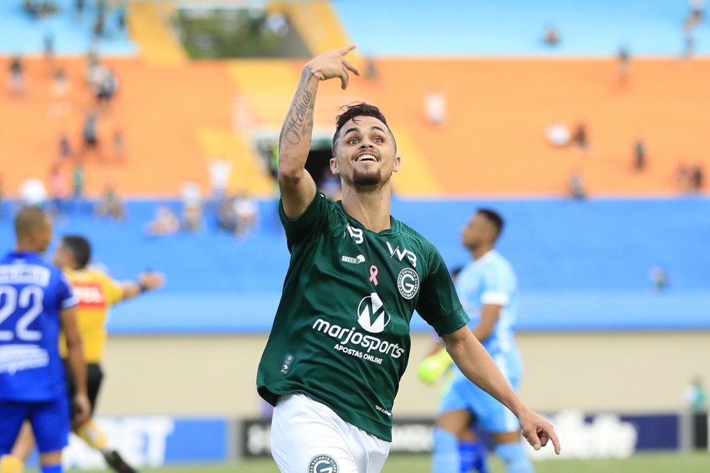 Ex-Goiás, atacante Michael é vendido para o Flamengo