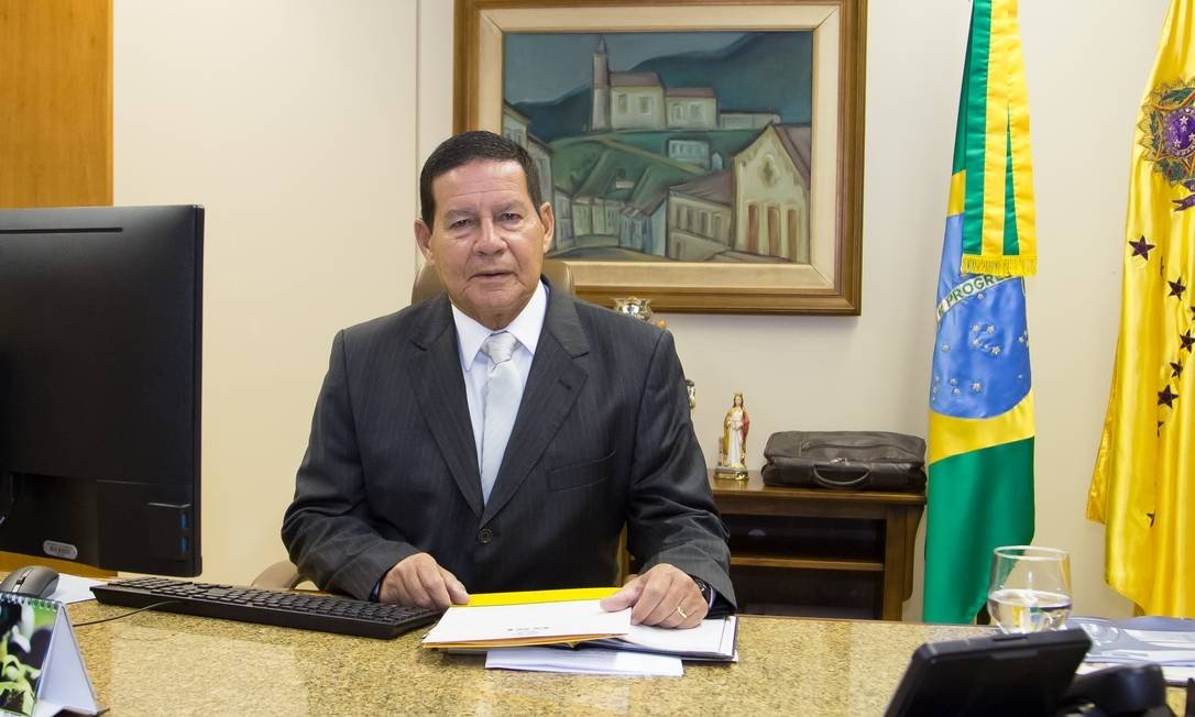 Bolsonaro já disse que não quer imposto para cerveja, afirma Mourão