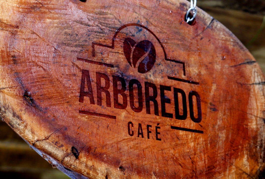 Happy Hour no Arboredo Café terá música ao vivo nesta sexta-feira, em Trindade