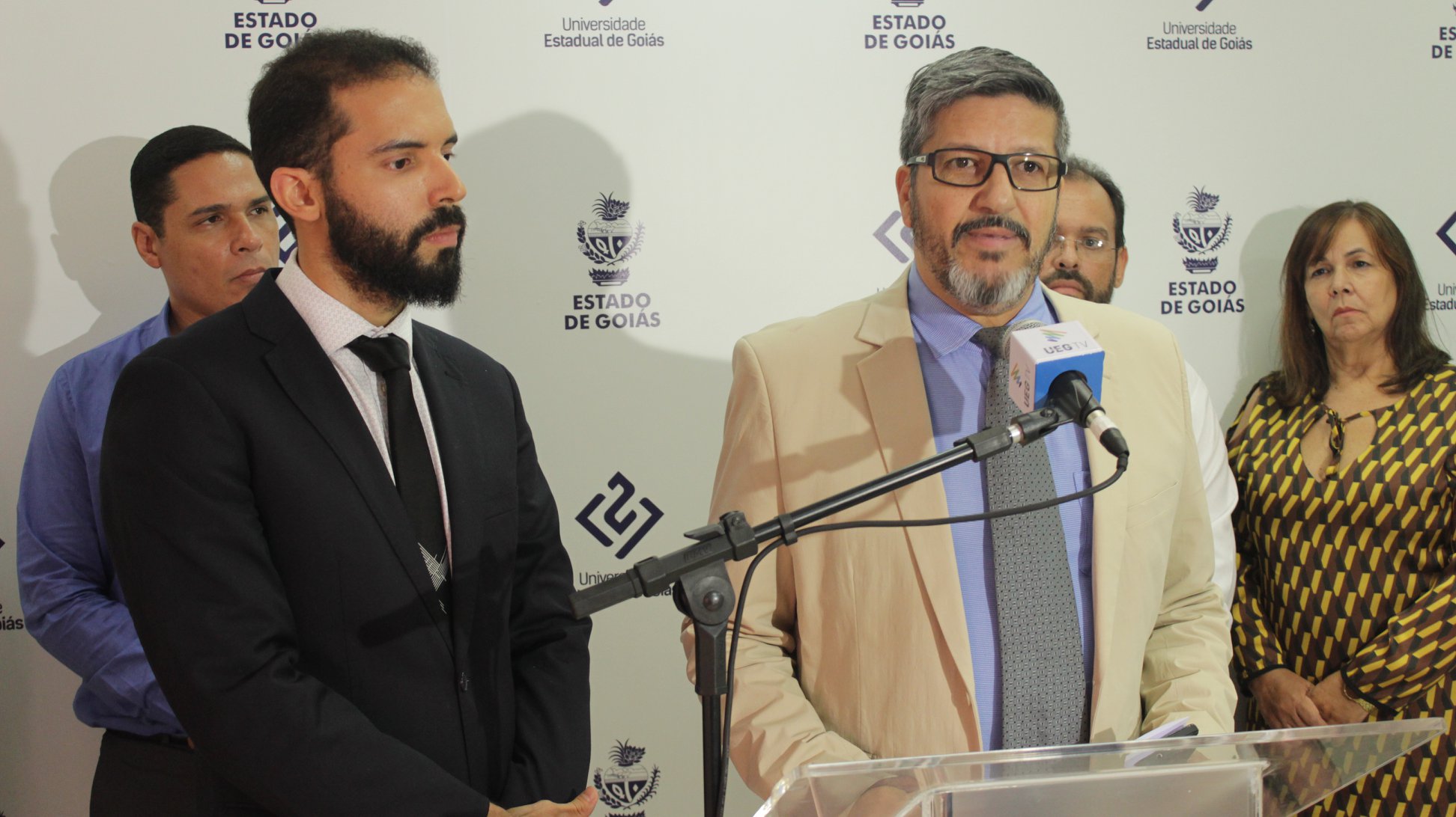 Professor Valter Campos é nomeado reitor interino da UEG