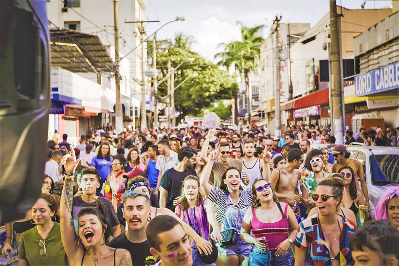 Vai curtir o Carnaval? Cuidado com os alimentos de rua!