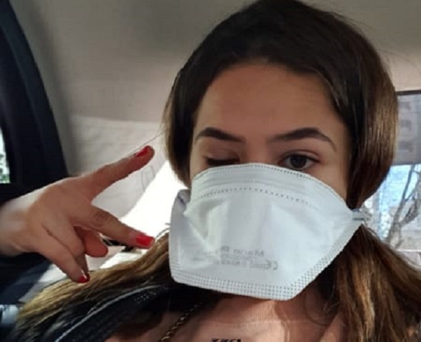 Em viagem à Itália, Maisa Silva desmente boato sobre coronavírus