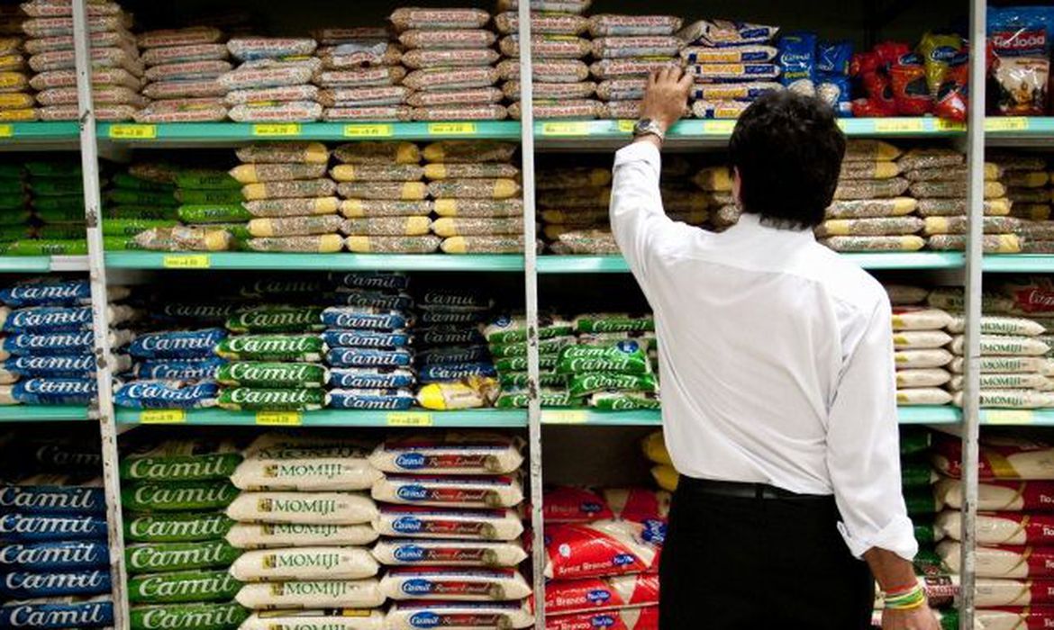Governo isenta taxas sobre o arroz (Foto: Marcelo Casal / Agência Brasil)